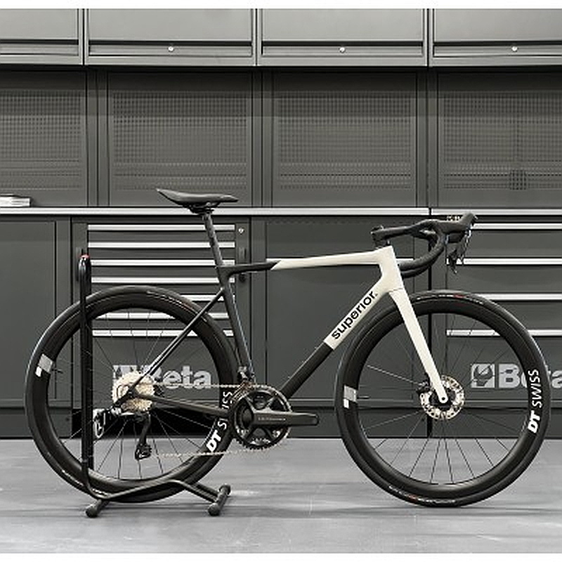 Superior Road Racing 9.8 La performance sans compromis